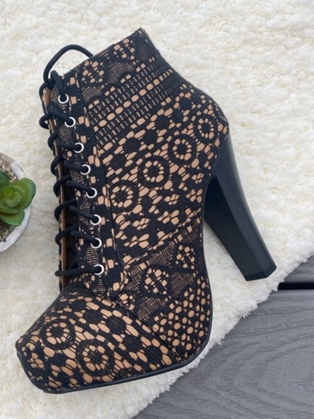 Charlotte Russe Lace up Boots sz 8